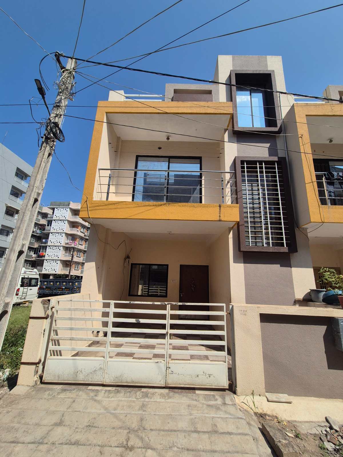 🏠 ચોબારી રોડ પર મોકા નું 3 BHK DUPLEX 🏠 image 1