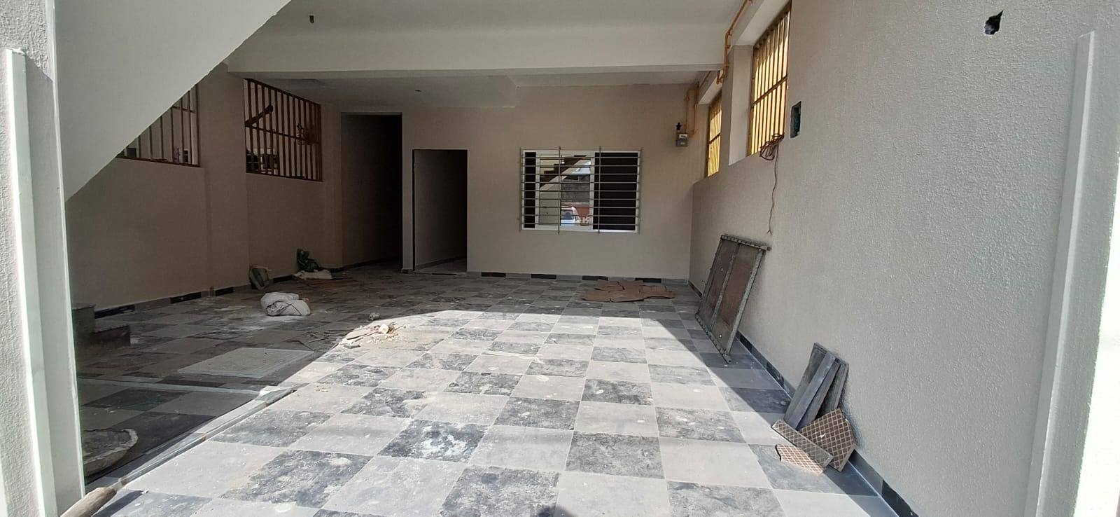 4BHK LUXURY TRIPLEX image 3